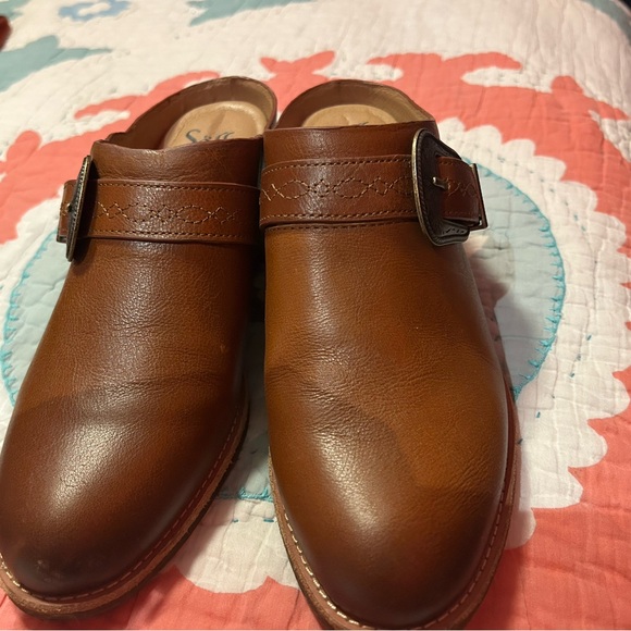 Mules - Picture 2 of 8